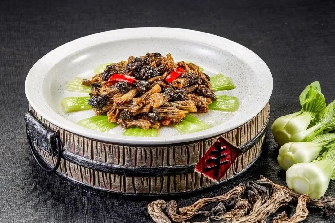 葱烧木耳蘑