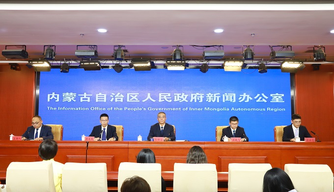 自治区政府新闻办举办“以教育家精神铸魂强师 加快推进教育强区建设”新闻发布会